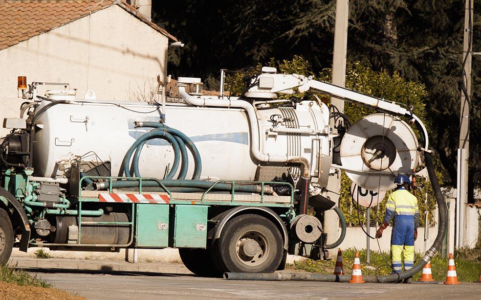 nettoyer canalisation wc Saint-Pierre-du-Perray